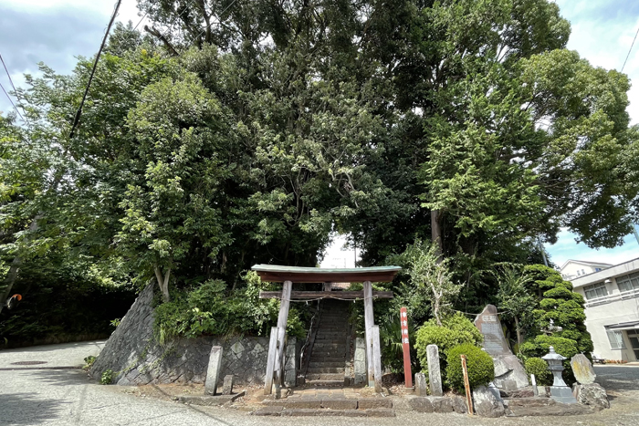 市⽅神社